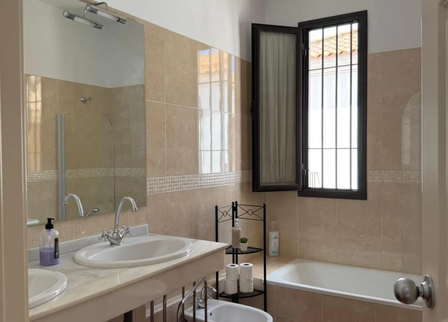 #1 Habitacion Doble Con Bano Compartido Sevilla Deluxe Los Rosales